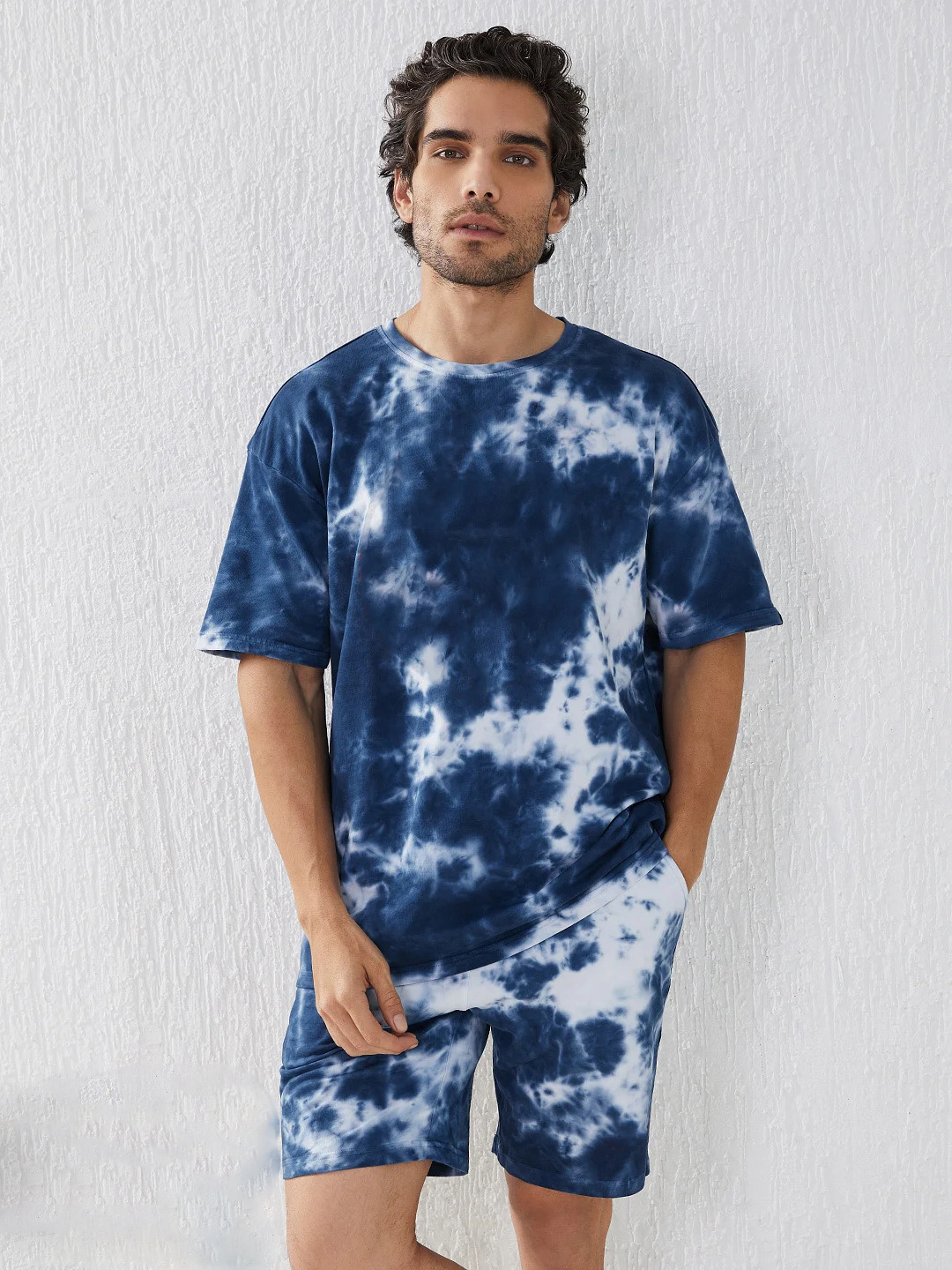 2-1.jpg Men’s Oversize Cotton Blue Tie Dye Co-Ord Set - Image 1