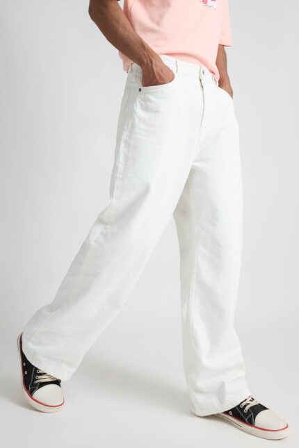 Iconic White Clean Streetwear Relaxed Wide-Leg Jeans