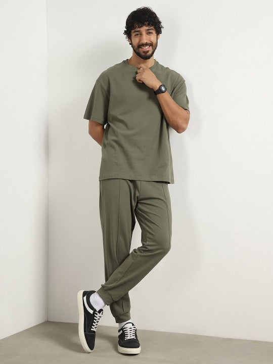 D6Te7uQ1_8685b07d199d4eafb033389f074447a1.jpg Oversized Textured T-shirt and Joggers Co-ord Set - Image 1