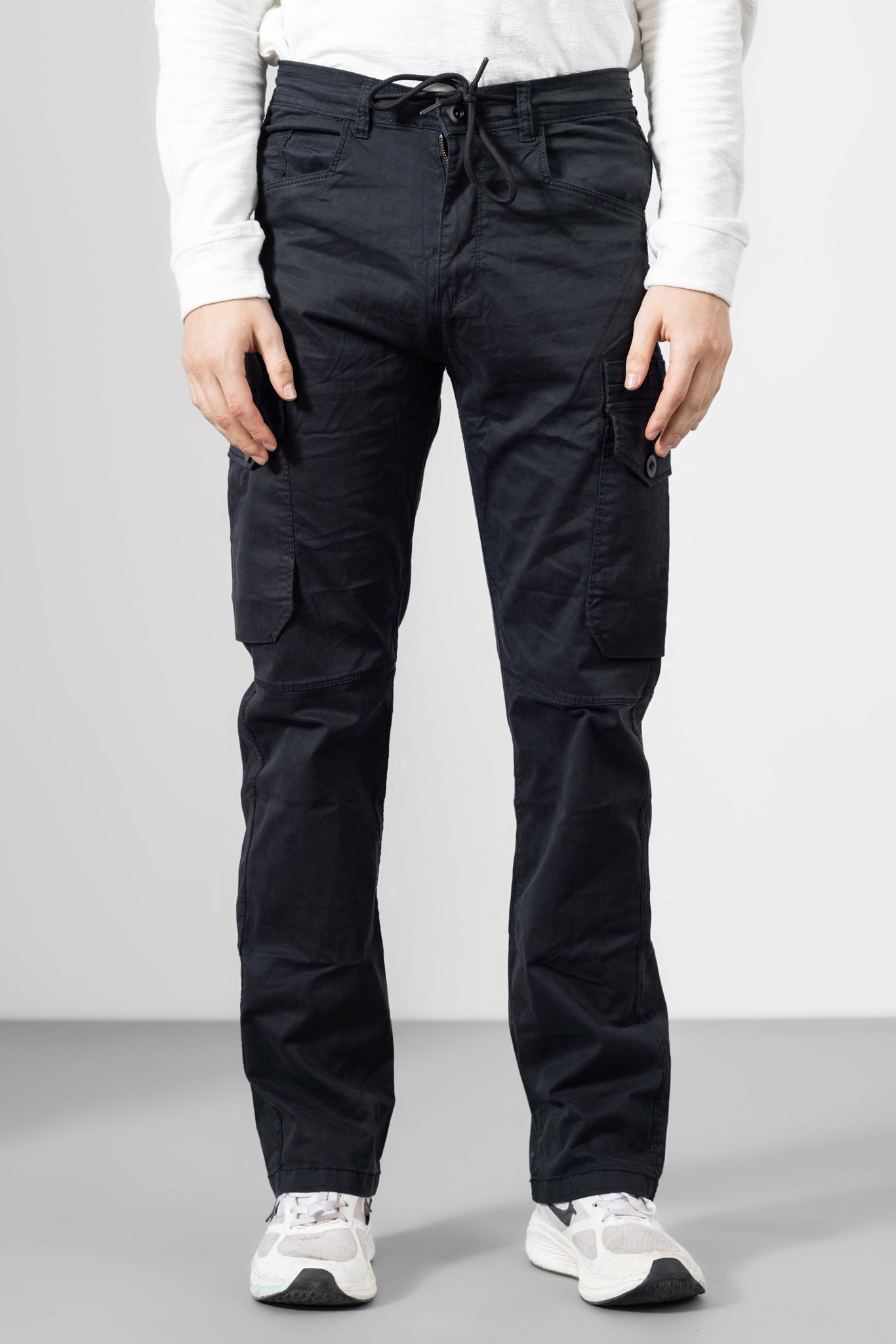 GSFPCRGN21-25BLK-2.jpg Black Cotton Cargo Pants with Clean Street Look - Image 1